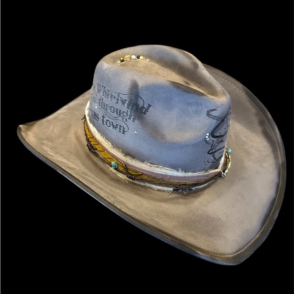 Lainey Wilson Inspired Western Festival Hat - Picture 9 of 12